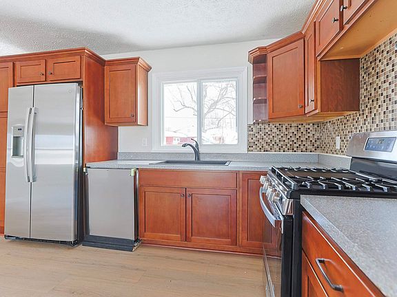 5th image of 1132 Manchester Dr