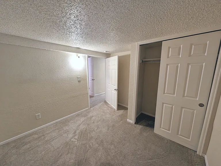 1940 W 32nd Ave #GL2 — Photo 10