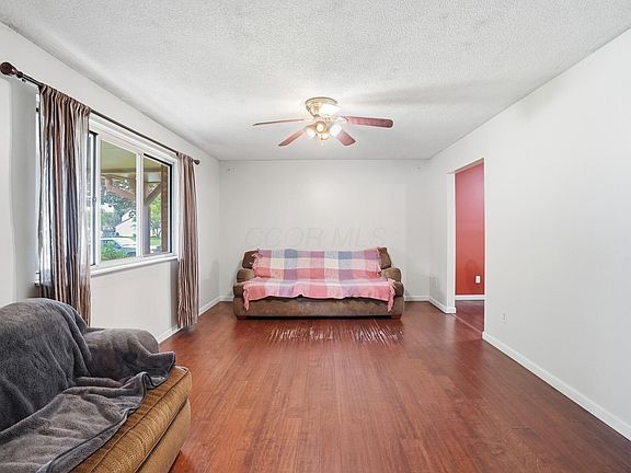 5th image of 478 Beaverbrook Dr