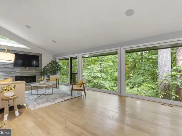 5517 Mohican Rd, Bethesda, MD 20816