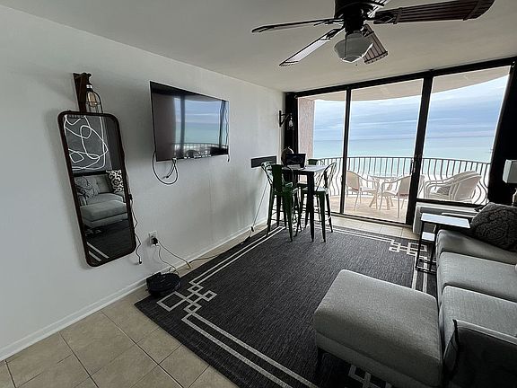 5th image of 2406 N Ocean Blvd #604
