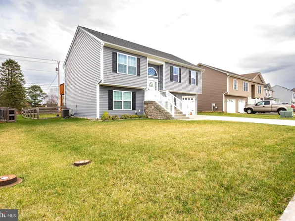 149 Pochards Ct, Martinsburg, WV 25403