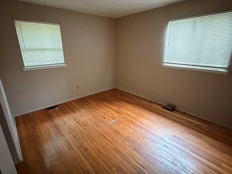 3227 Urban Ave — Photo 7