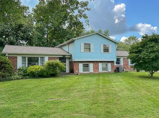 8301 Oak St, Zionsville, IN 46077