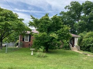 200 Dennis Cove Rd, Hampton, TN 37658
