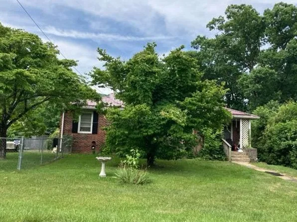 200 Dennis Cove Rd, Hampton, TN 37658