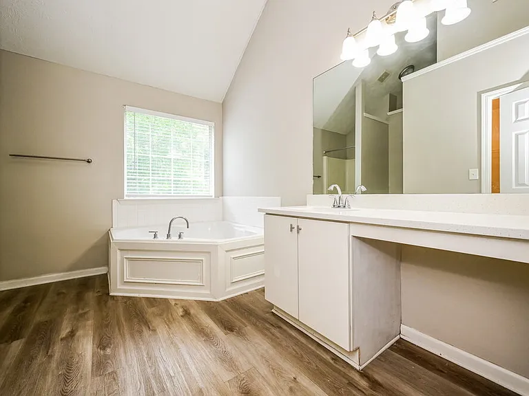409 Grove Park Dr — Photo 11
