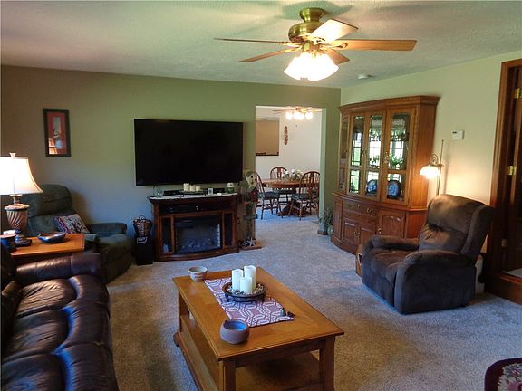 5th image of 1016 Hendy Hollow Rd