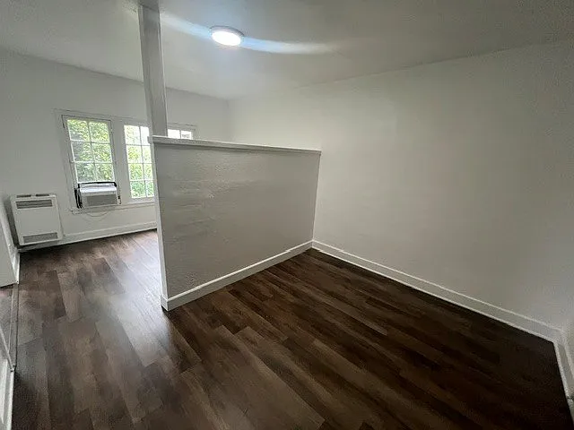 310 N. Ardmore Ave. — Photo 10