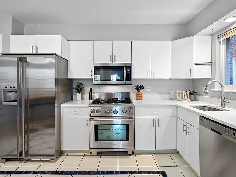 7722 Stanford Ave — Photo 10