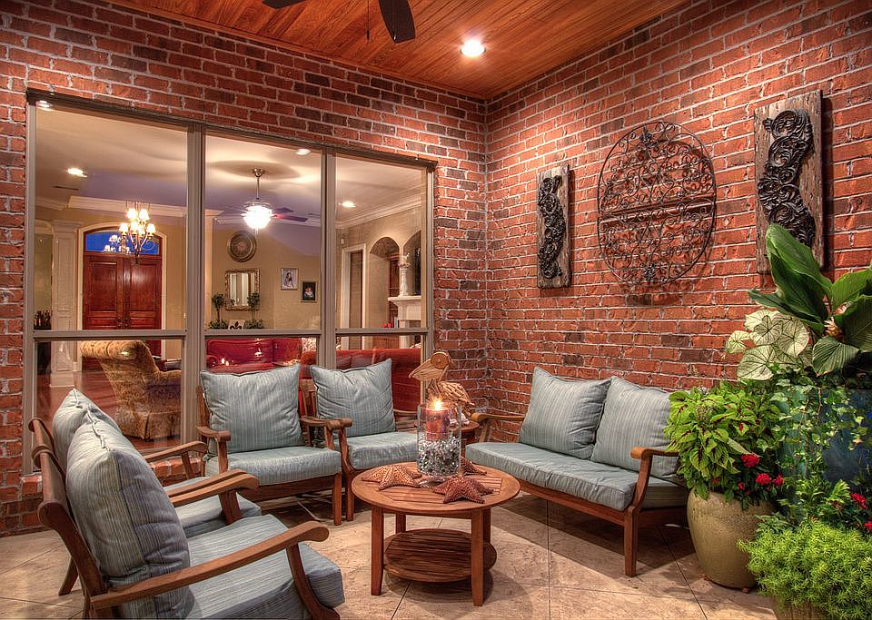 1st image of 105 Wisteria Ct