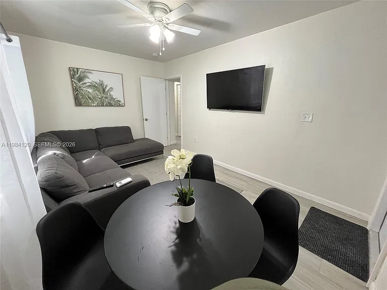 1317 NW 2nd Ave #10 — Photo 10