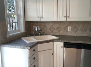 3528 S Stafford St, Arlington, VA 22206