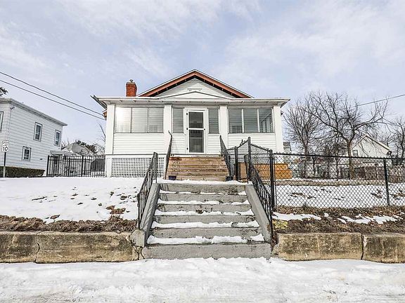 2nd image of 746 Lake Avenue