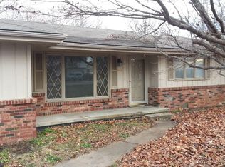 418 N Lone Pine Ave, Springfield, MO 65802