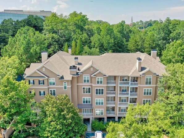 221 Ashford Cir, Dunwoody, GA 30338