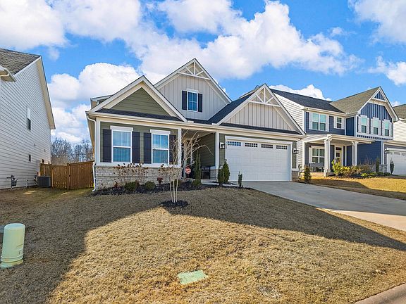 3rd image of 312 Delamere Dr