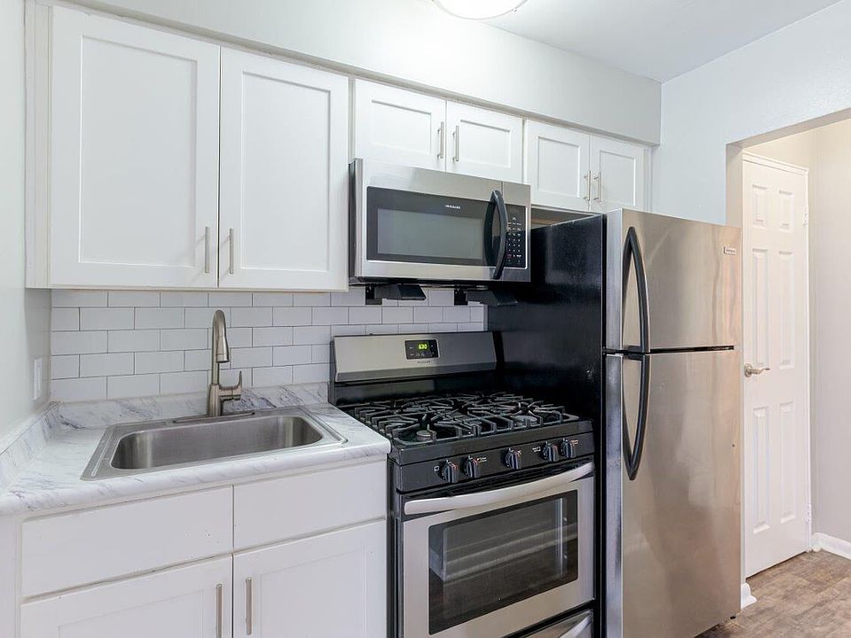 1st image of 471 Joralemon St #2-D3