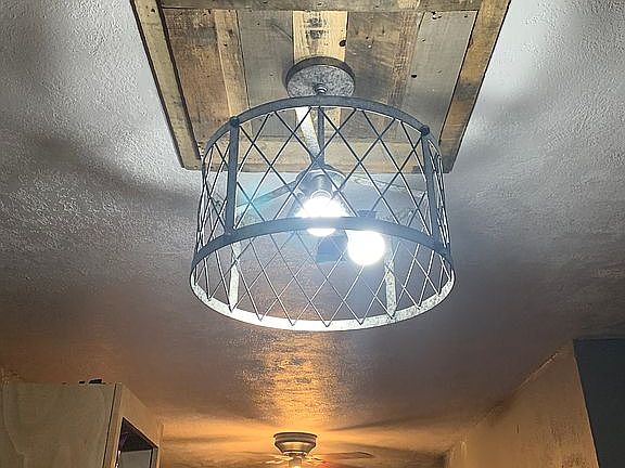 Ceiling redone/painted, new 
