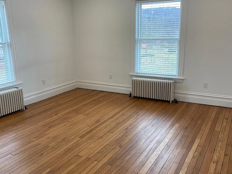 296 Pocahontas Ave #B — Photo 13