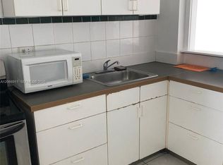 220 SW 9th Ave APT 201, Hallandale, FL 33009