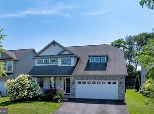 2407 Prairie Rose Ln, State College, PA 16801