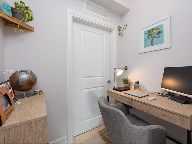 1650 Galiano St #Townhouse 14 — Photo 29