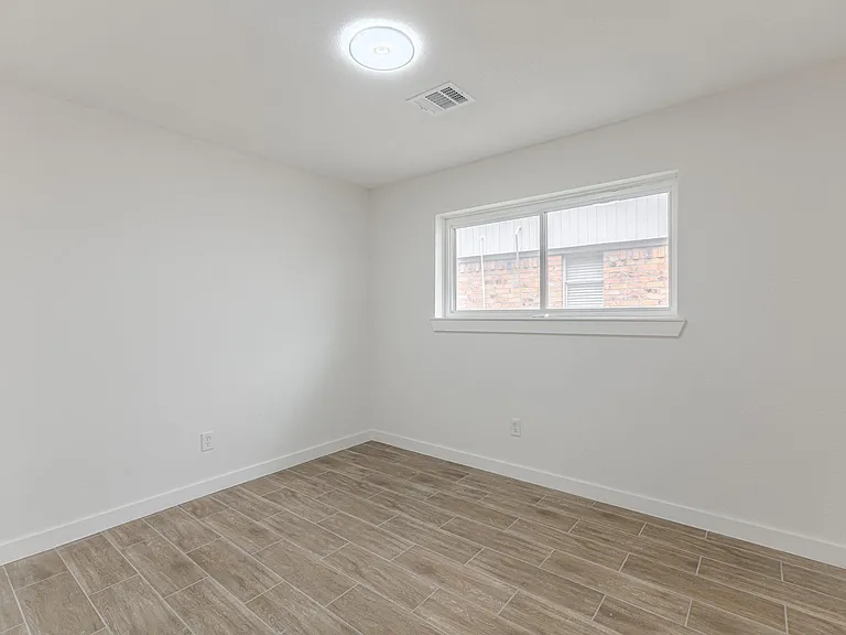 10519 Kirkwren Dr — Photo 19