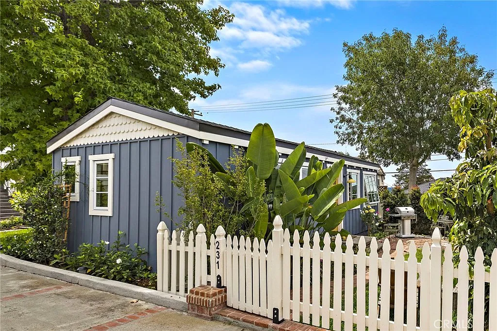 1 bed, 500 sqft, $6,250 — Photo 2