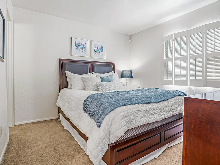Callaway Apartments — Photo 12