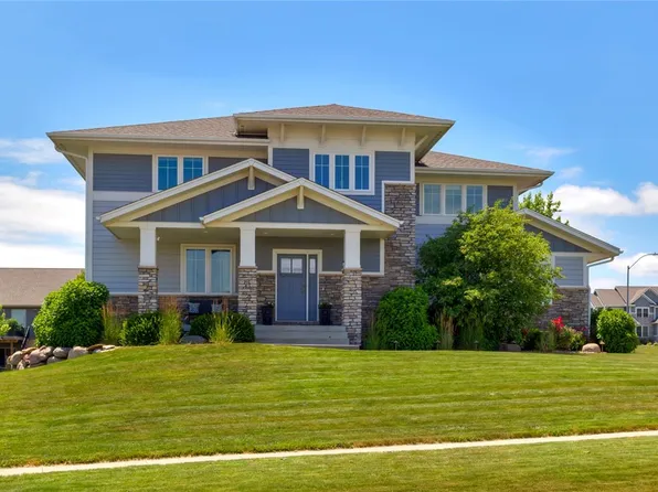 2762 NW 166th Ct, Clive, IA 50325