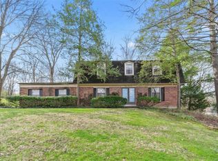 1524 Cornhill Ln, Saint Louis, MO 63122