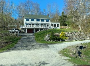 28 Blueberry Ln, Camden, ME 04843