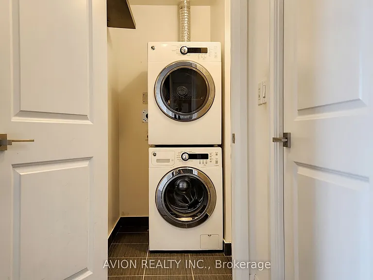 7171 Yonge St #2409 — Photo 15