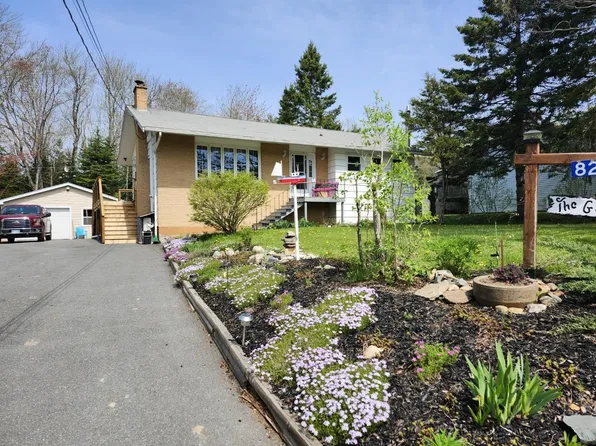 82 Holland Rd, Halifax, NS B2T 1A1