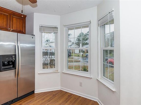 4th image of 1944 Aborfield Ct