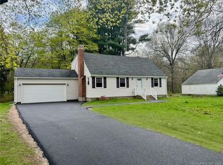 14 Maple Ave, Bloomfield, CT 06002