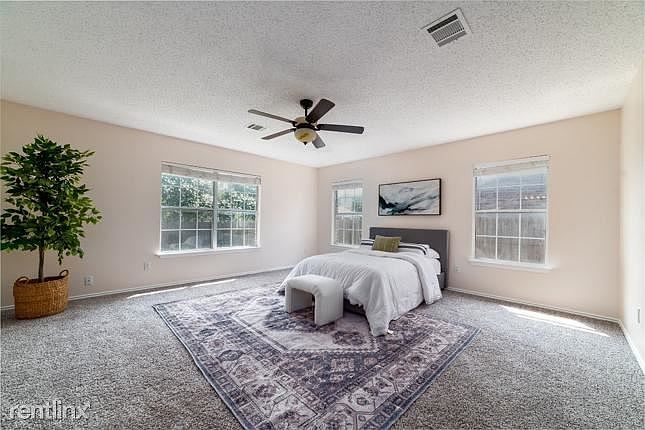 1st image of 1112R Van Horn Way