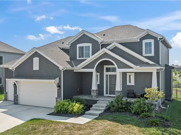 24795 W 89th Ter, Lenexa, KS 66227