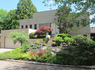 32 Winfield Rd, Providence, RI 02906