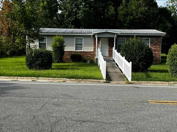 811 Cherry St W, Douglas, GA 31533