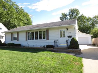 1709 Arizona Ave NE, Cedar Rapids, IA 52402