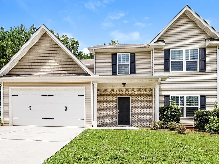412 Fieldcrest Dr — Photo 1