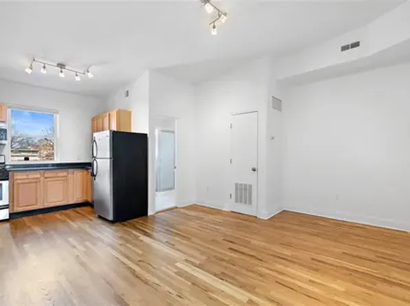 302 2nd Street image 5 of 19