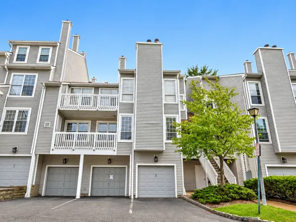 31 Markham Cir, Englewood, NJ 07631