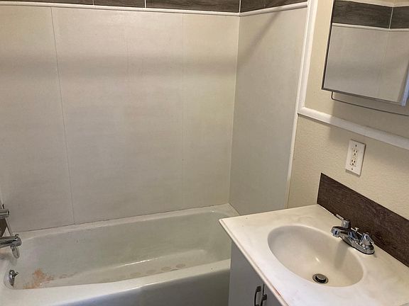 5th image of 5 Mill St #5