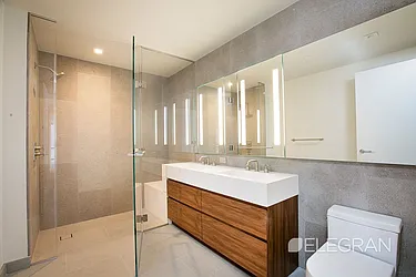 Rented by (Legacy) Elegran