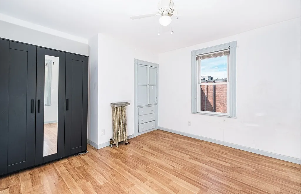 4 bed, 1400 sqft, $3,625 — Photo 4