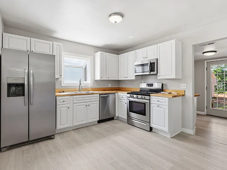 24 Warren Dr — Photo 14
