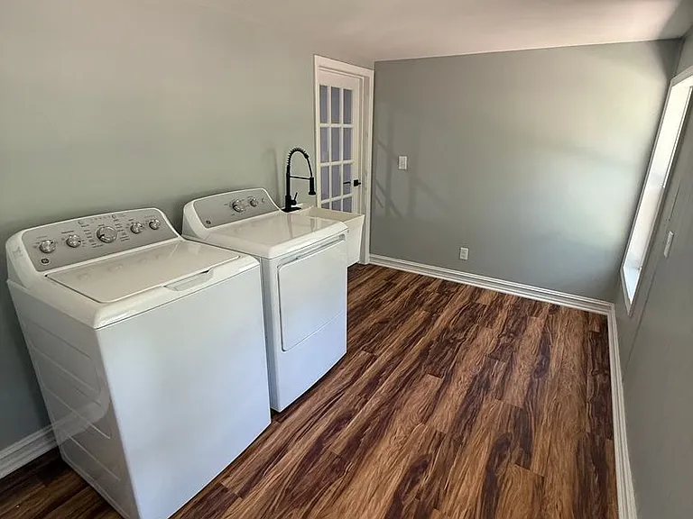 1001 White Rock Rd — Photo 11
